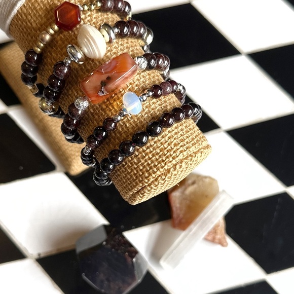 Garnet  January birthstone beaded bohemian bracelet colorful - Picture 3 of 7